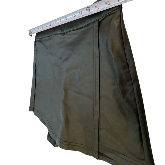 Fashion Nova Maddie Coated Mini Skort, Stretch, High Waisted, Black, Size Large - Picture 11 of 13